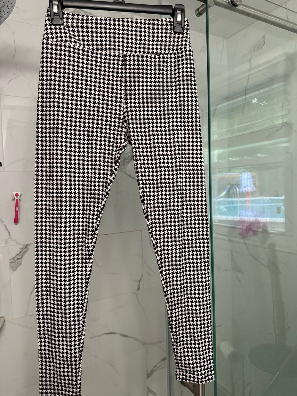 Black & White Houndstooth Leggings